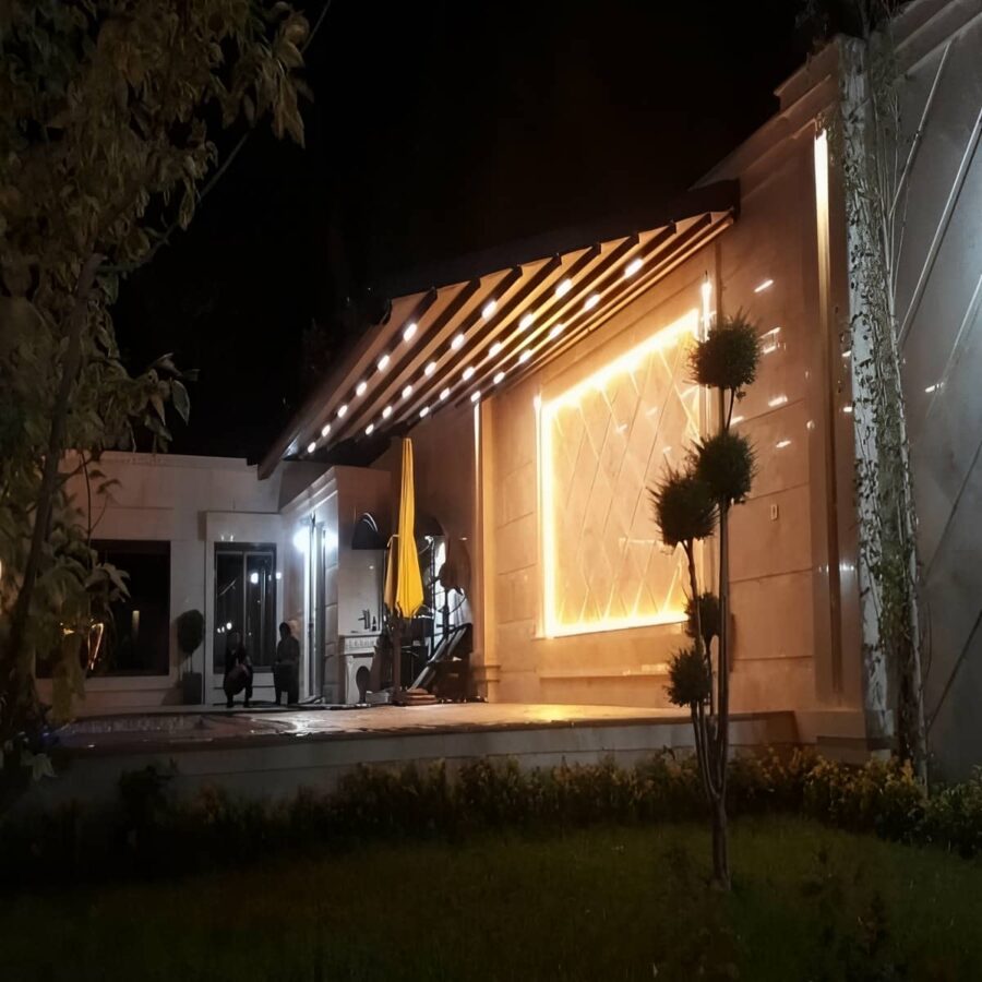 سقف برقی شیشه‌ای مدرن