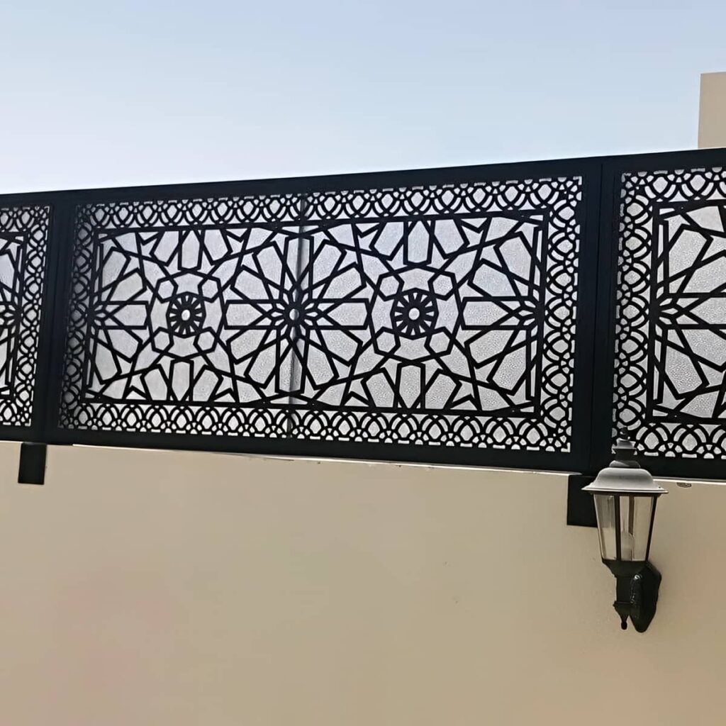 نرده سی ان سی برای پارتیشن فلزی داخلی