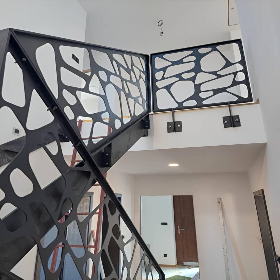 نرده سی ان سی محوطه و حیاط