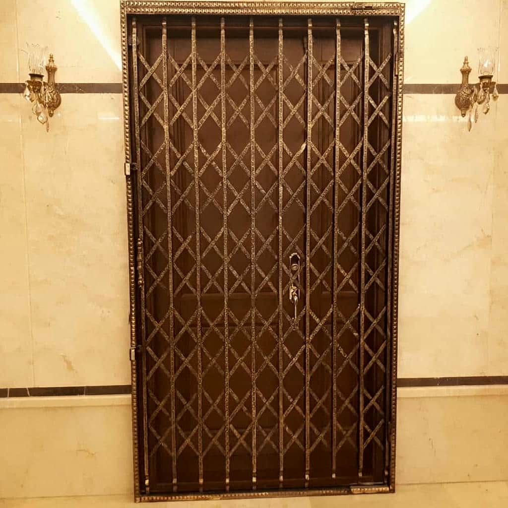 درب آکاردئونی پنج گل دوبل با تسمه باریک مدرن