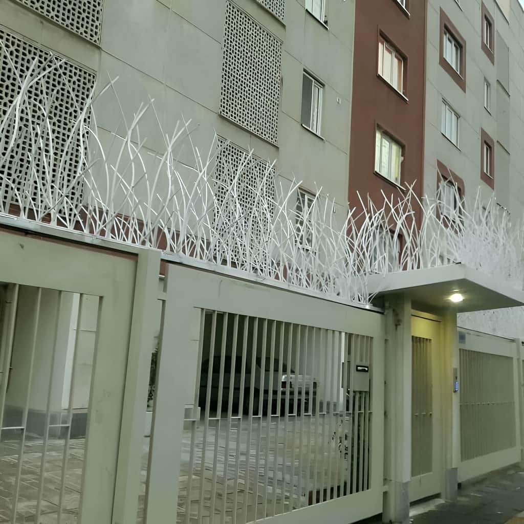 نصب حفاظ نیزار دیوار باغ با خط تراز یکپارچه