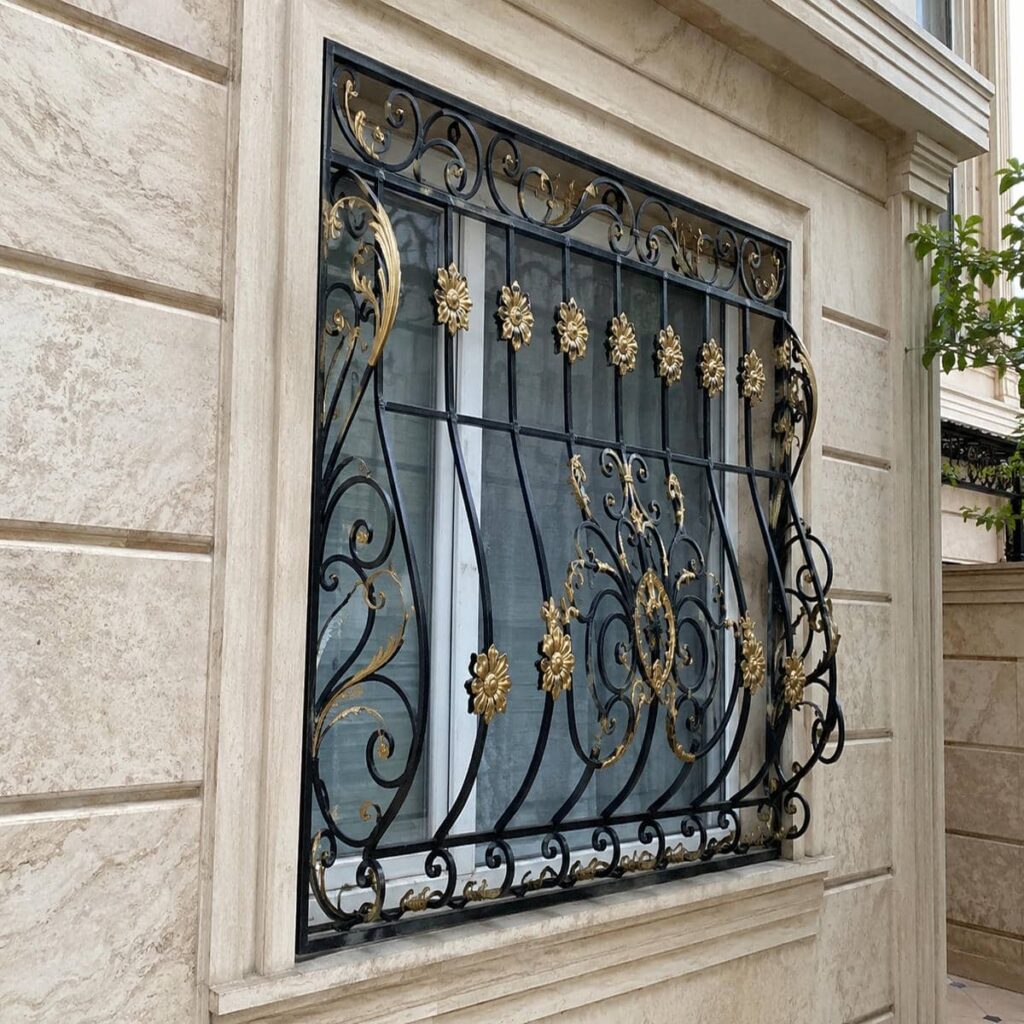 اجرای حفاظ پنجره فرفورژه گل نرده روکار