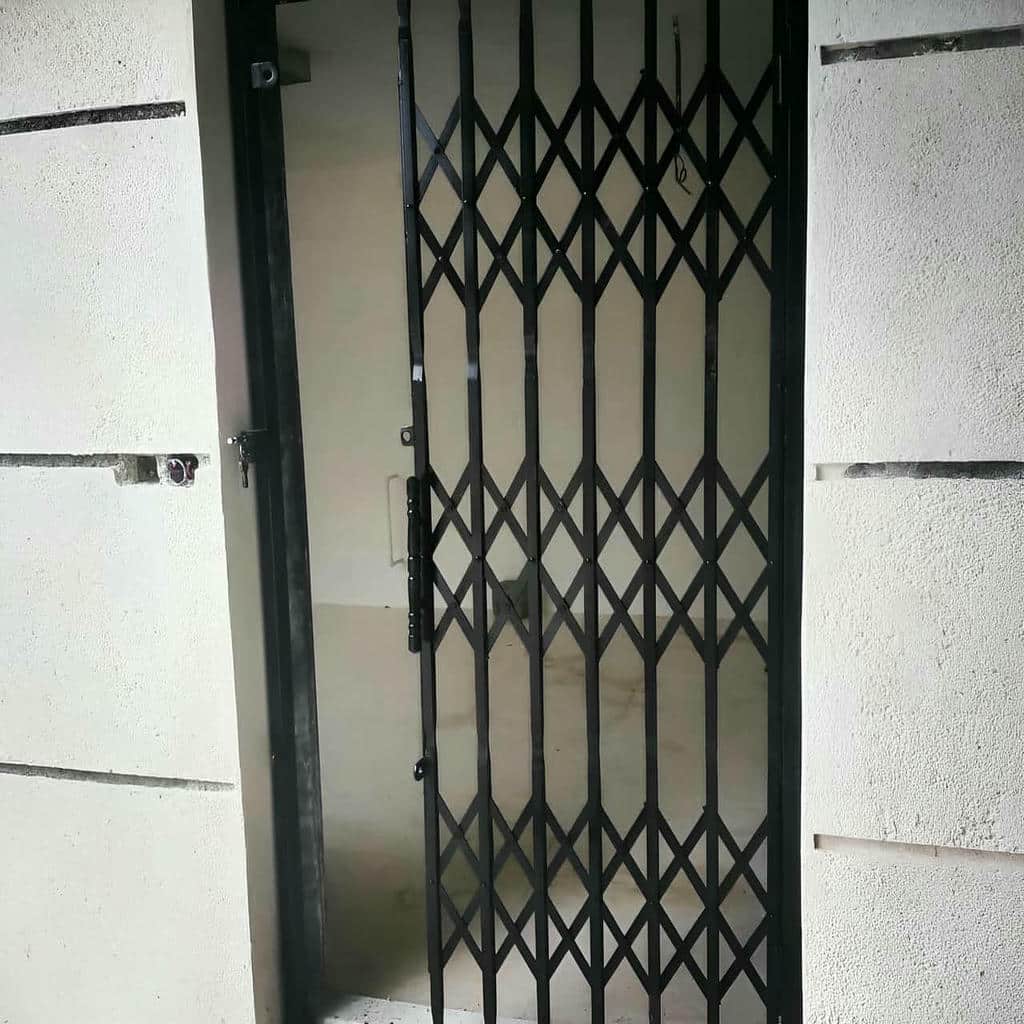 11 نمونه درب آکاردئونی قفل مخفی کتابی