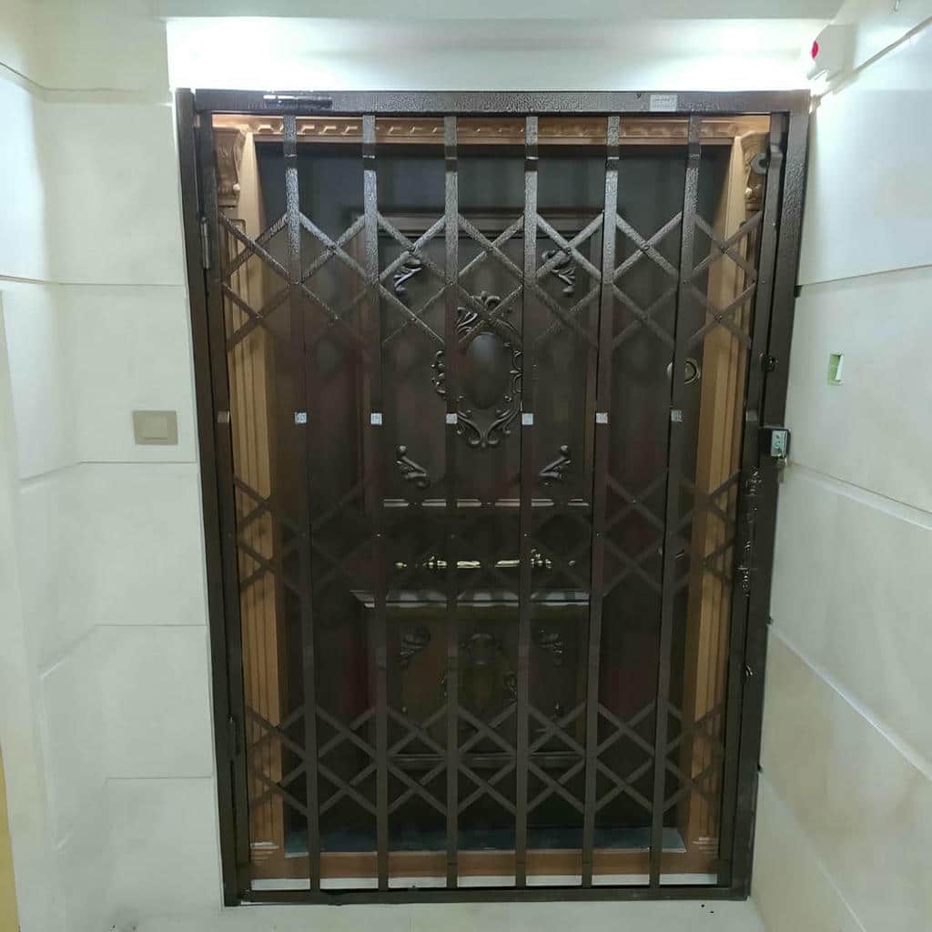 حفاظ درب ضد سرقت فلزی سه گل با قاب متعادل