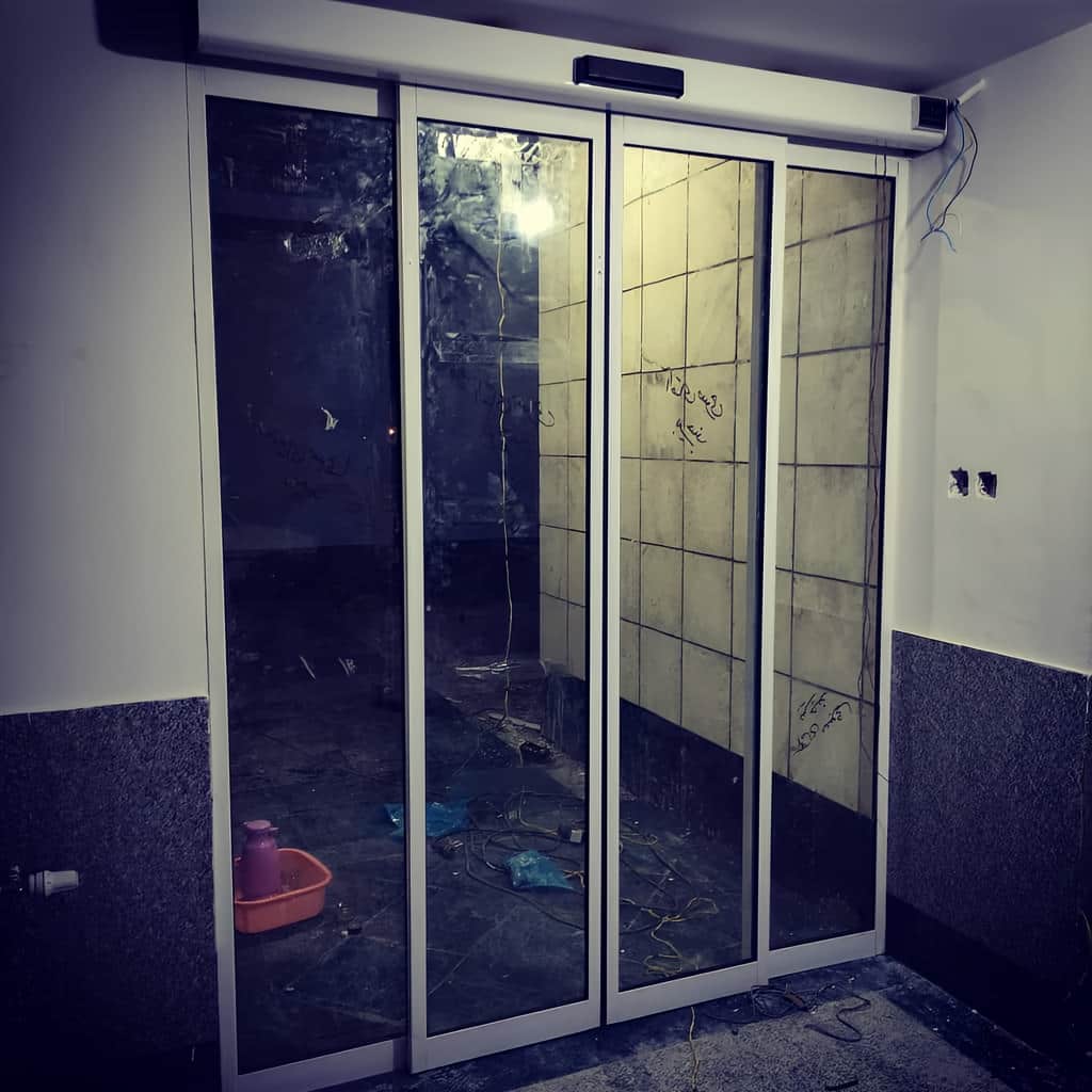 نصب درب اتوماتیک شیشه ای ورودی اداری تلسکوپی نصب درب اتوماتیک شیشه ای ورودی اداری تلسکوپی