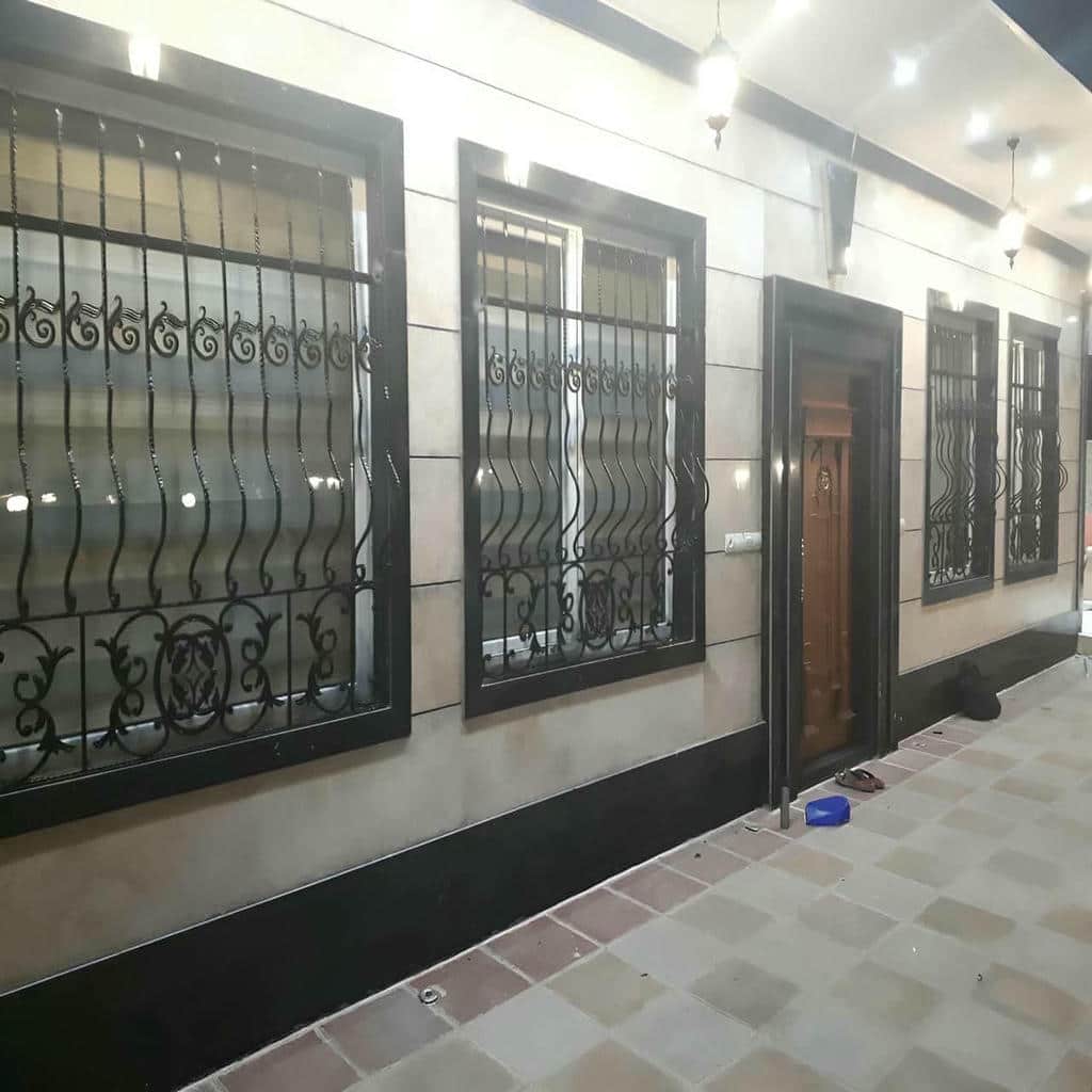 حفاظ پنجره بالکن تراس قاب در قاب