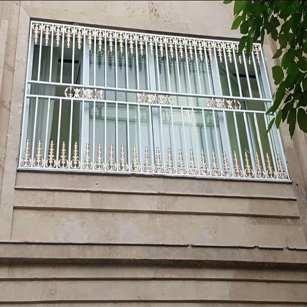 حفاظ پنجره شیک قاب دار مدل قاب در قاب