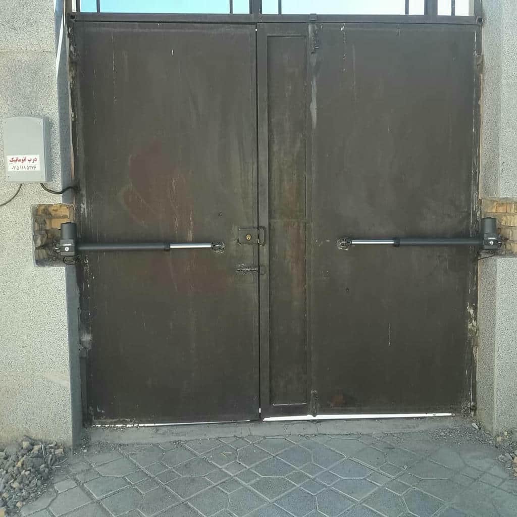 جک درب پارکینگ بی صدا سفید برای نمای مینیمال