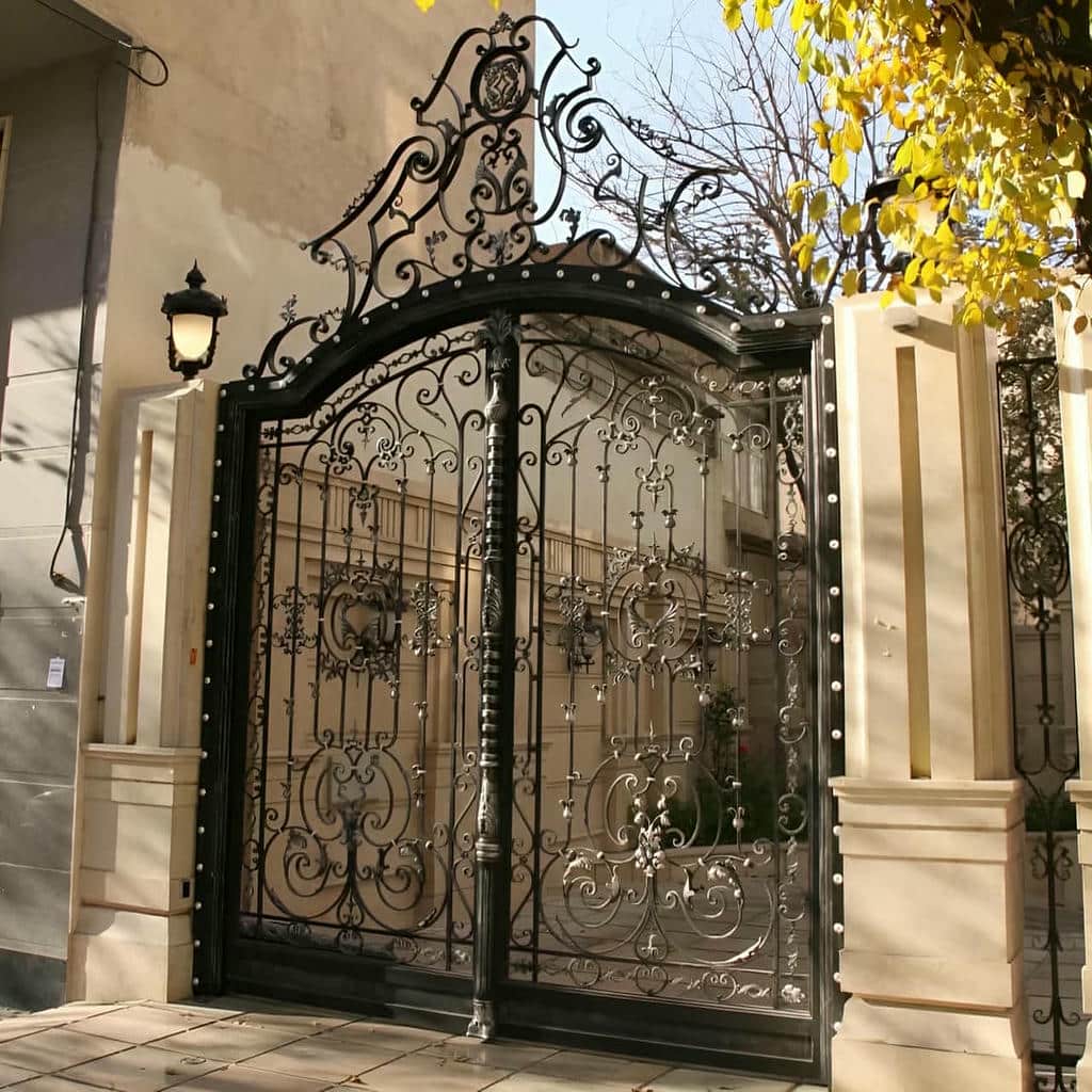 رنگ مشکی مات درب دو لنگه فلزی برای نمای ورودی