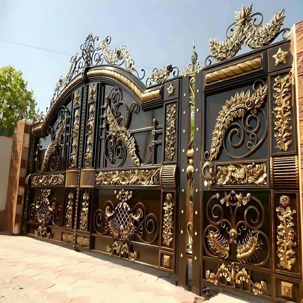 ساخت درب فرفورژه ویلایی با نقش گل و برگ