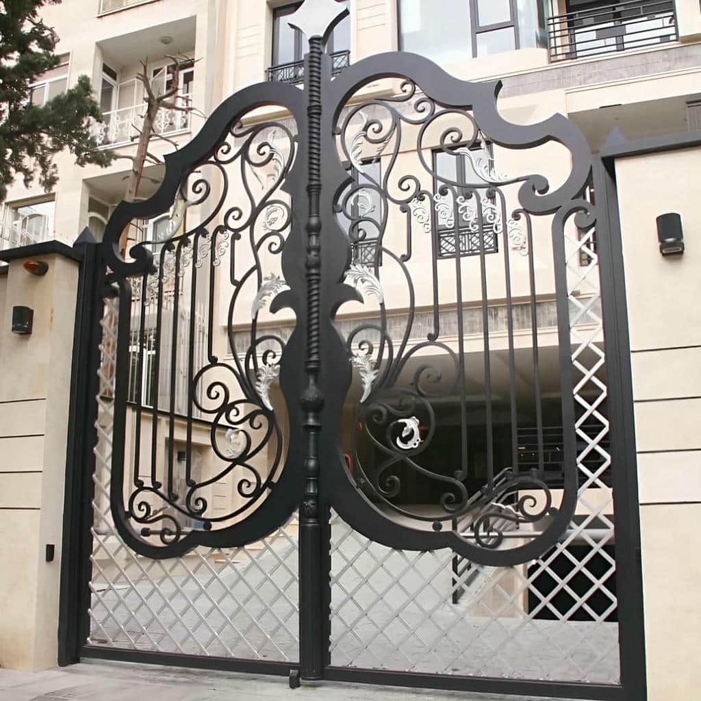 نصب درب پارکینگ کشویی محوطه هماهنگ با نمای ساختمان نصب درب پارکینگ کشویی محوطه هماهنگ با نمای ساختمان