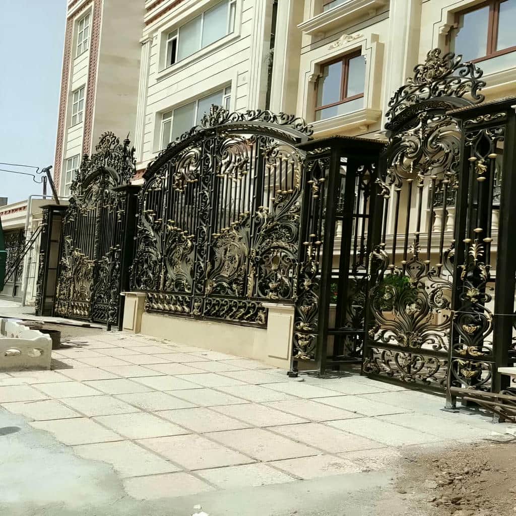 قیمت درب فلزی دو لنگه پارکینگ با طراحی سفارشی