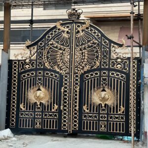 8 طرح درب حیاط لولایی ستون دار