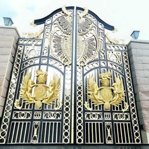 13 مدل درب ویلایی مینیمال خطی