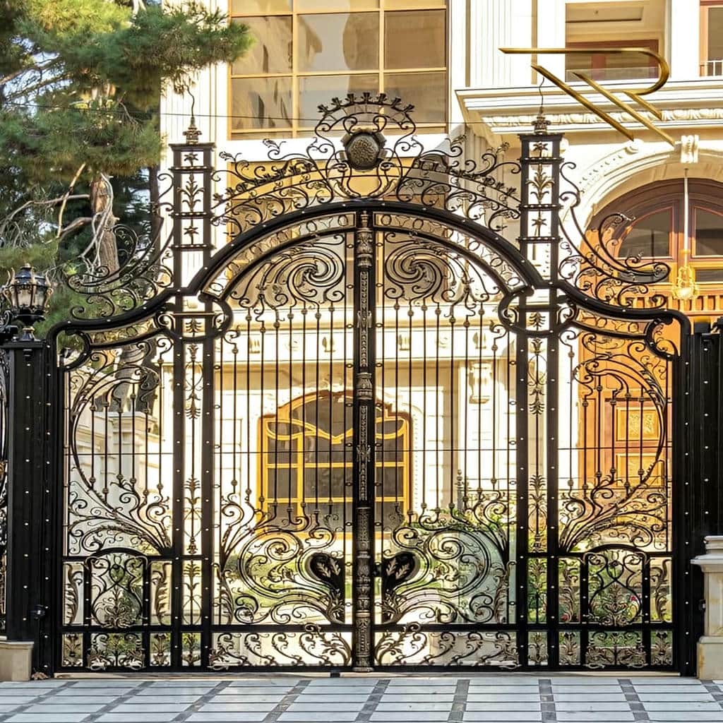 اجرای درب پارکینگ ساختمان چند واحدی با خطوط عمودی اجرای درب پارکینگ ساختمان چند واحدی با خطوط عمودی