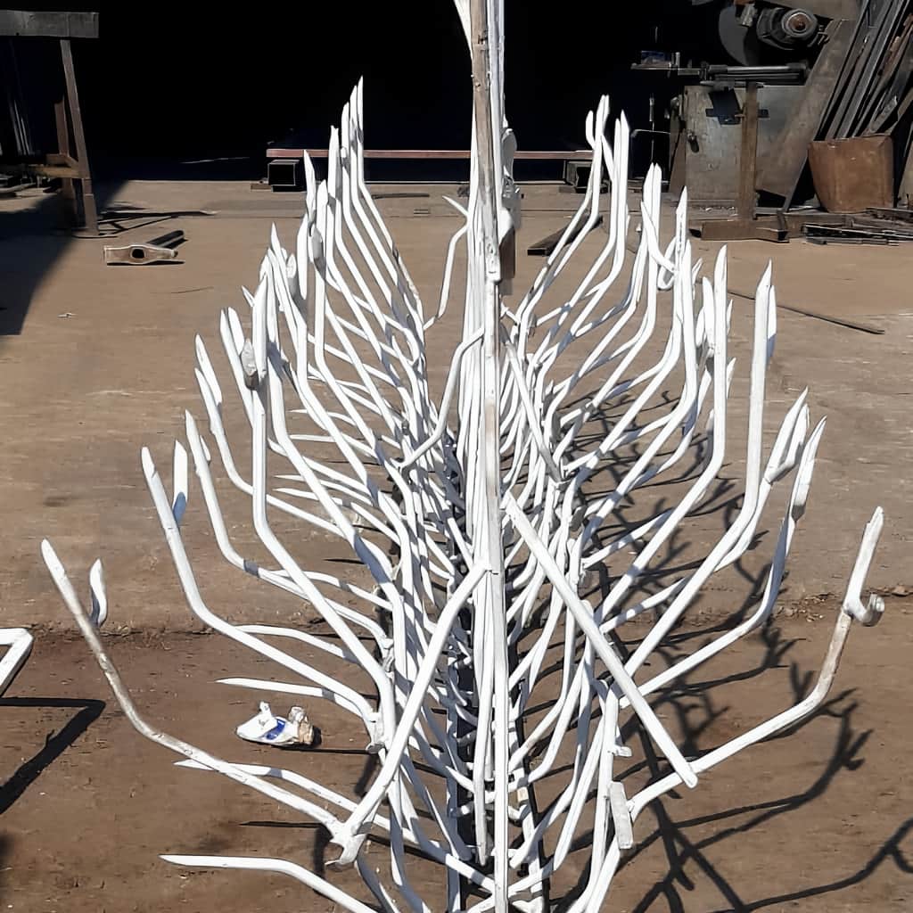 حفاظ بوته ای با پوشش مناسب نگهداری حفاظ بوته ای با پوشش مناسب نگهداری