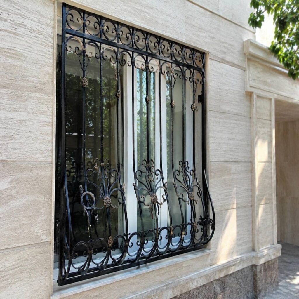 حفاظ پنجره گلنرده با رنگ سفارشی