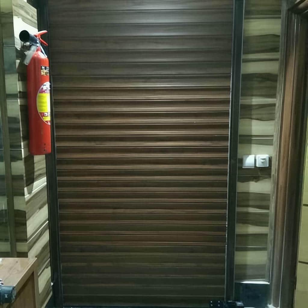کرکره اتوماتیک با رنگ مناسب نمای بیرونی