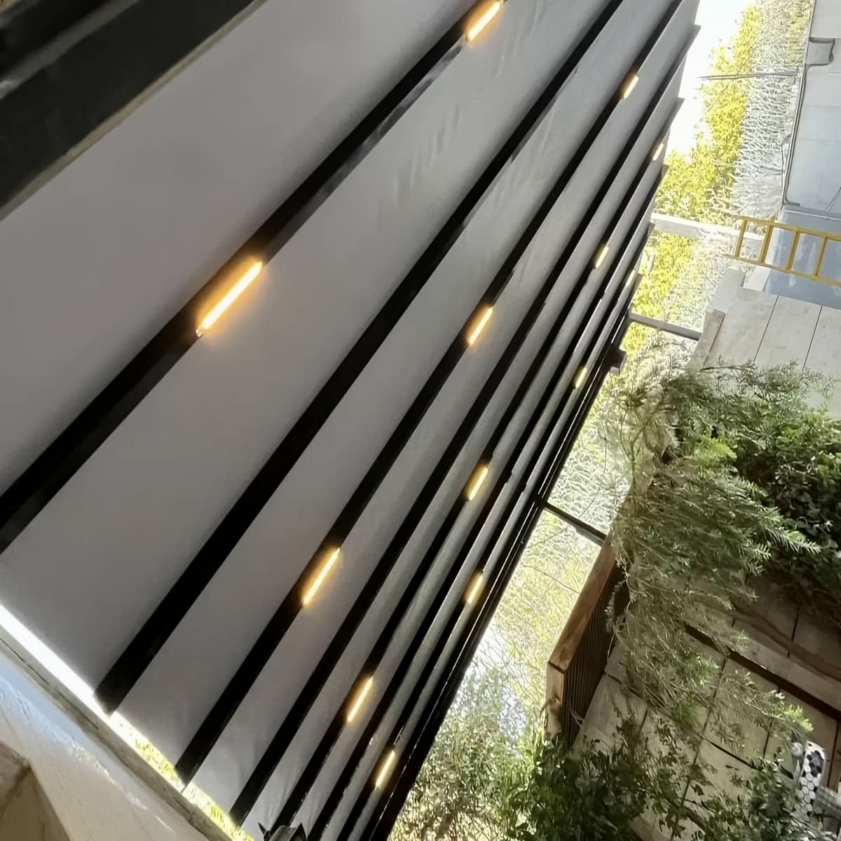 مرکز عرضه سقف متحرک پارچه ای با قیمت مناسب، ضمانت، گارانتی و قرارداد نصب