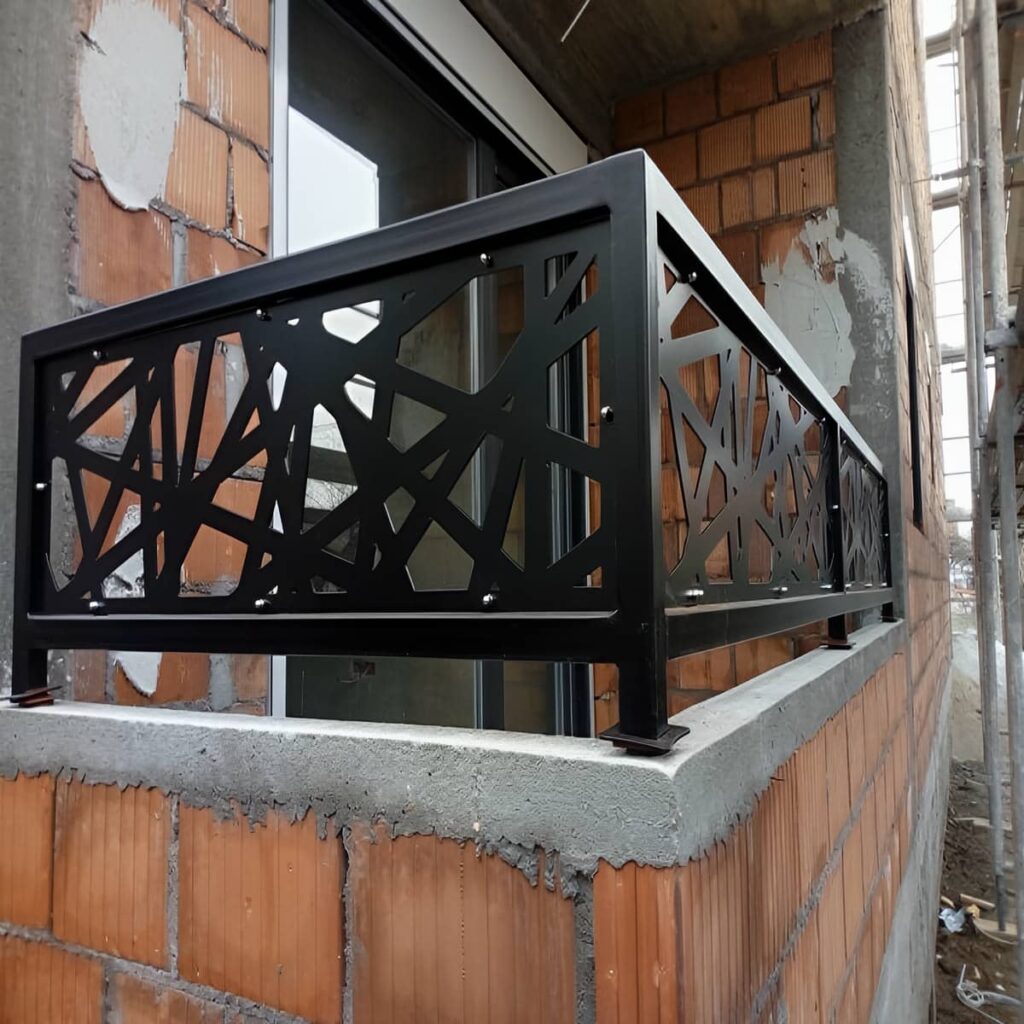 نرده چوبی راه پله هماهنگ با کف داخلی نرده چوبی راه پله هماهنگ با کف داخلی