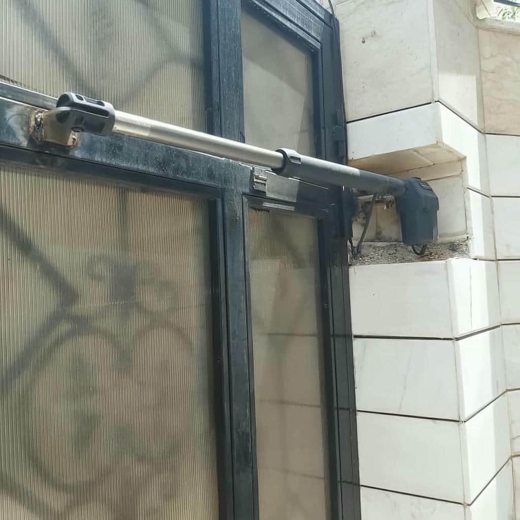 جک پرقدرت متناسب با درب کلاسیک سنگین