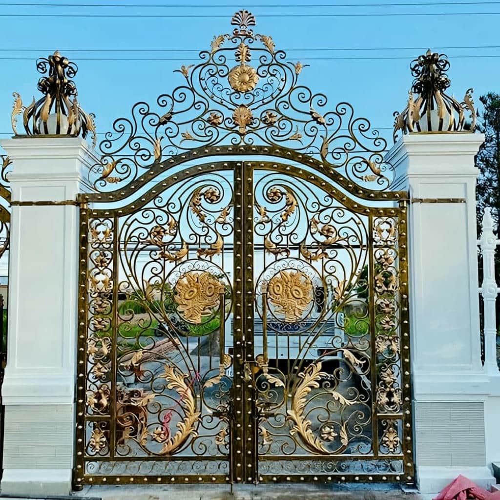 درب لاکچری حیاط آماده نصب تخصصی پروژه
