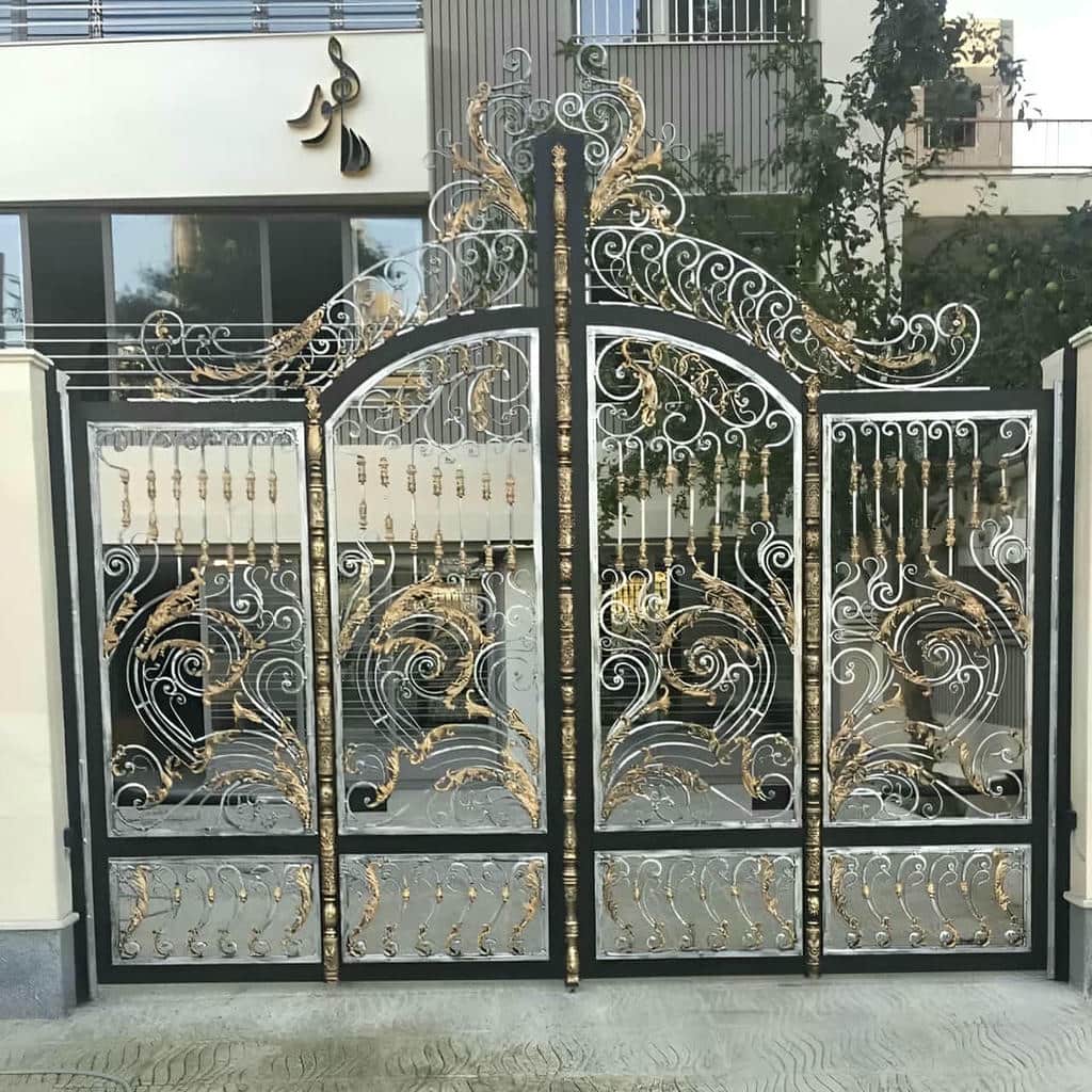درب لاکچری حیاط فلزی با طراحی اختصاصی