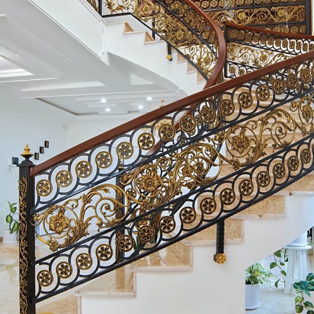 نرده فرفورژه بالکن با پوشش مناسب رطوبت