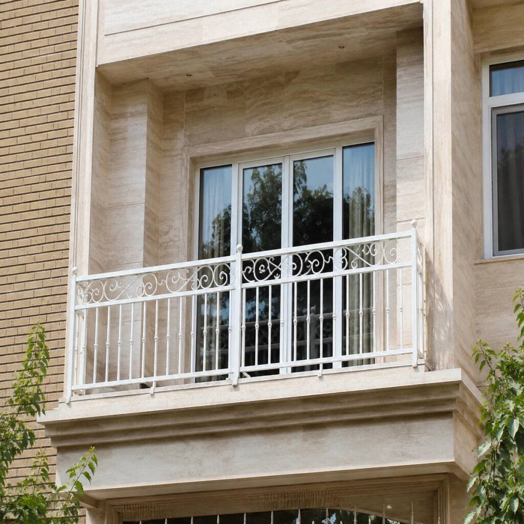 نرده تراس متناسب با ابعاد بالکن