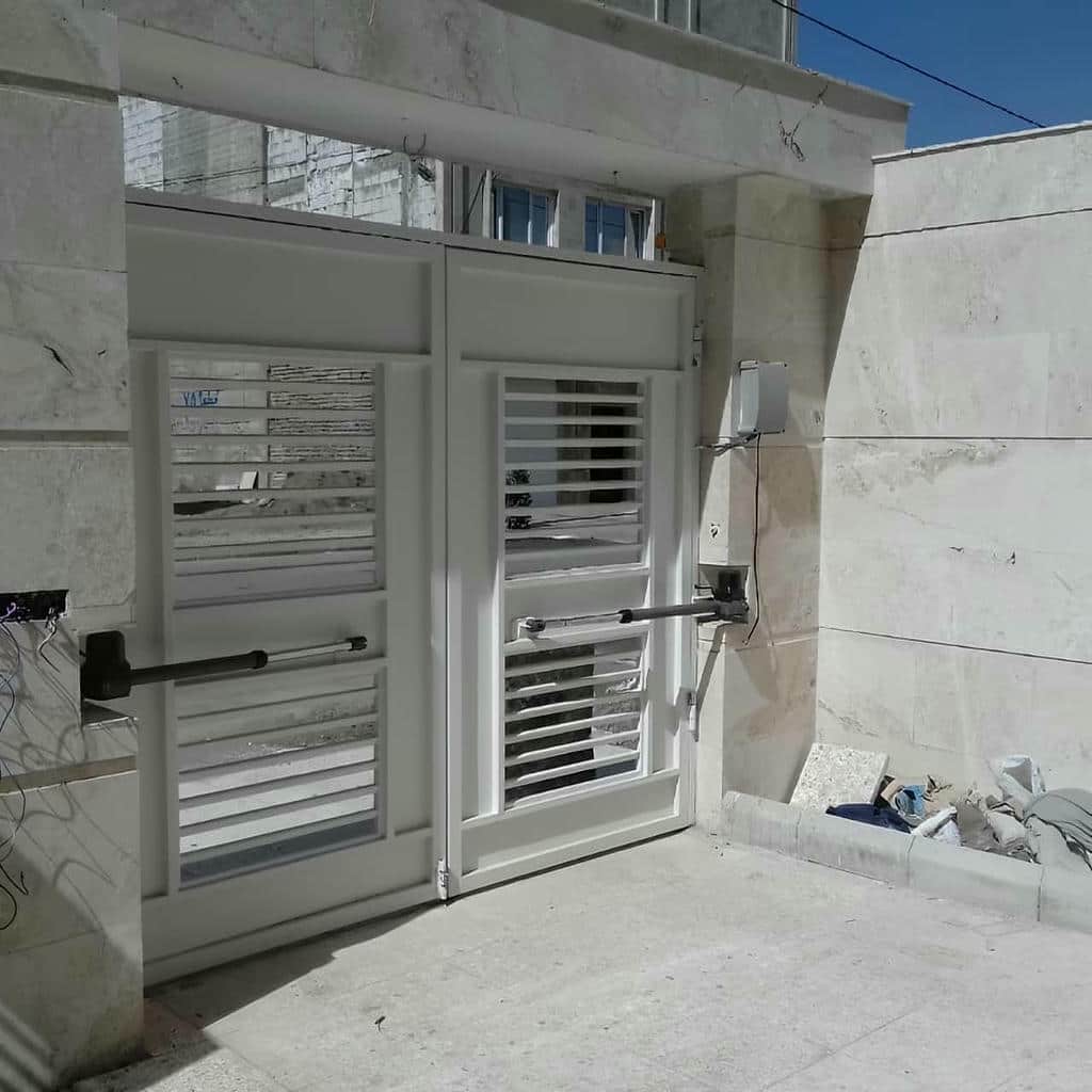 جک درب پارکینگ بازویی برای ورودی دو لنگه در استان خوزستان