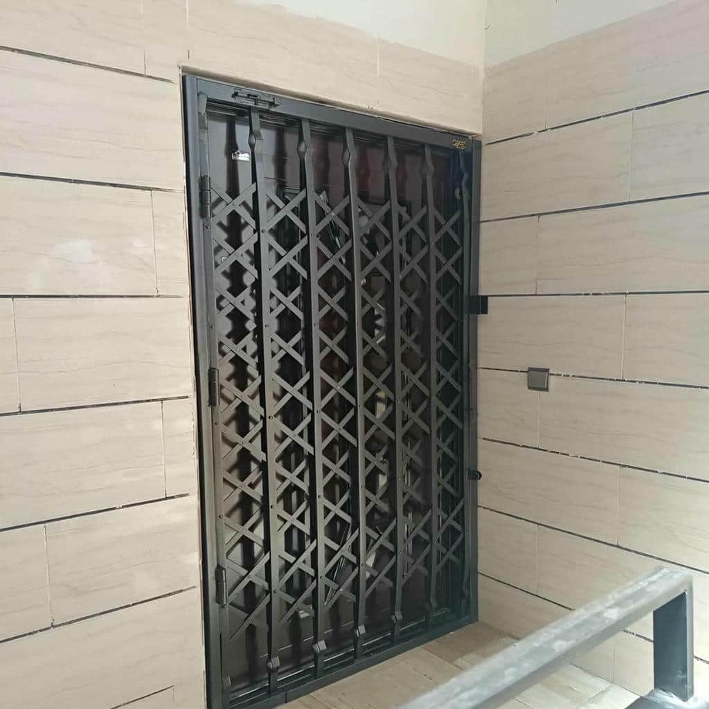 حفاظ درب آکاردئونی تاشو با قفل در استان کرمان