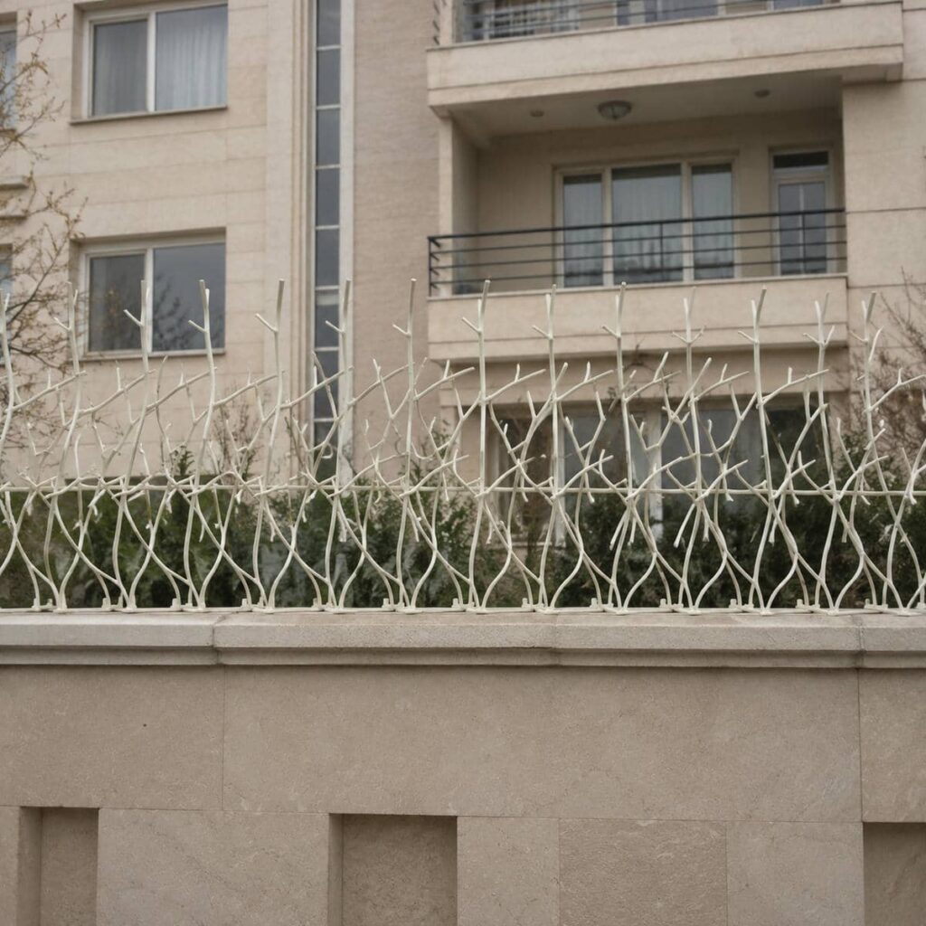 حفاظ دیوار برای محوطه باغ با خطوط شاخه‌ای