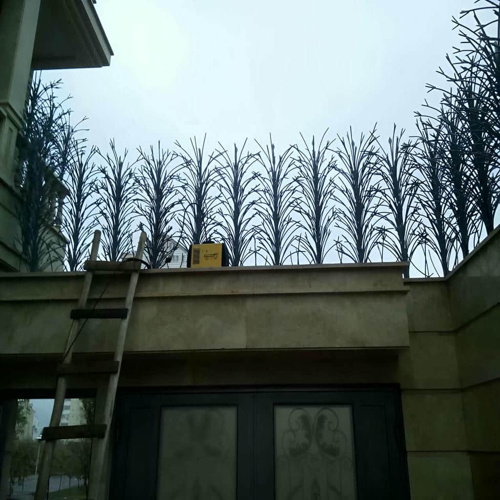حفاظ دیوار سرنیزه ای فلزی در استان خراسان شمالی