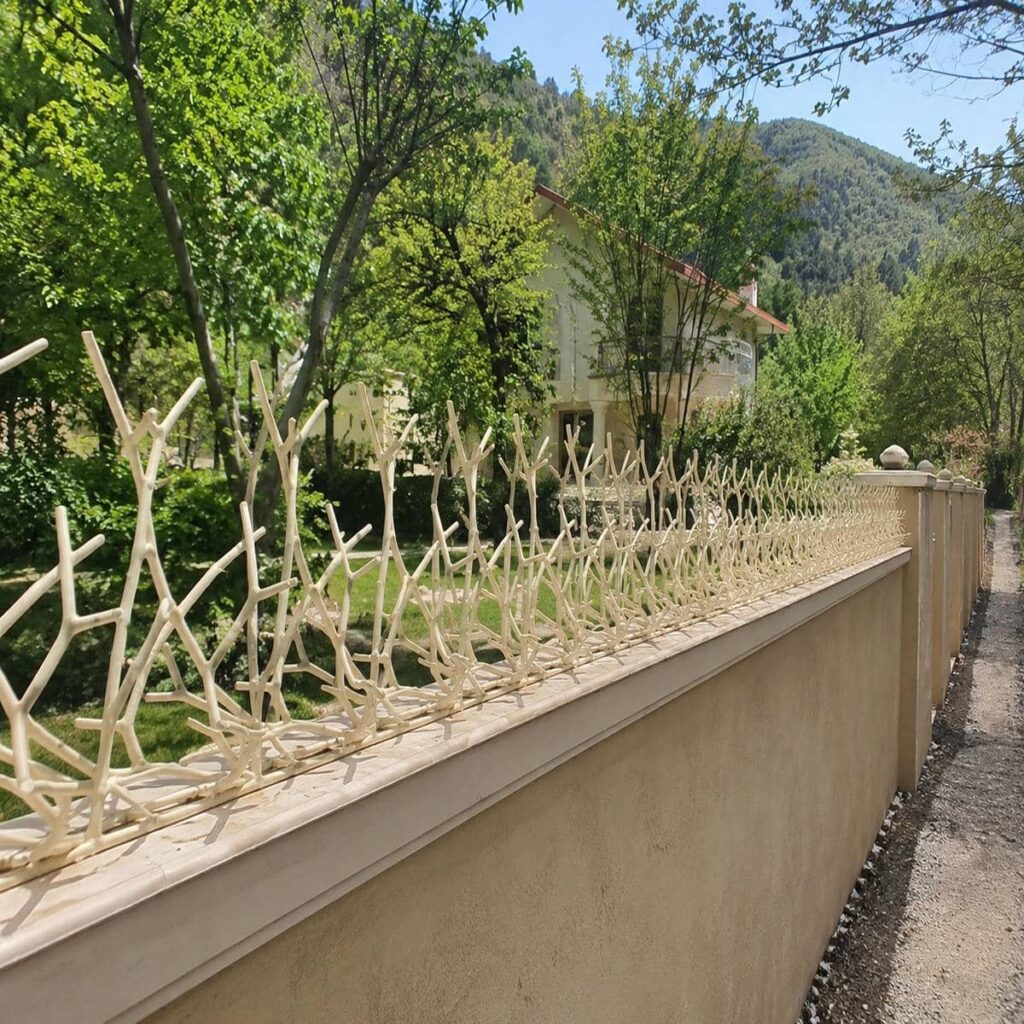 حفاظ دیوار کم عرض روی لبه بلوکی