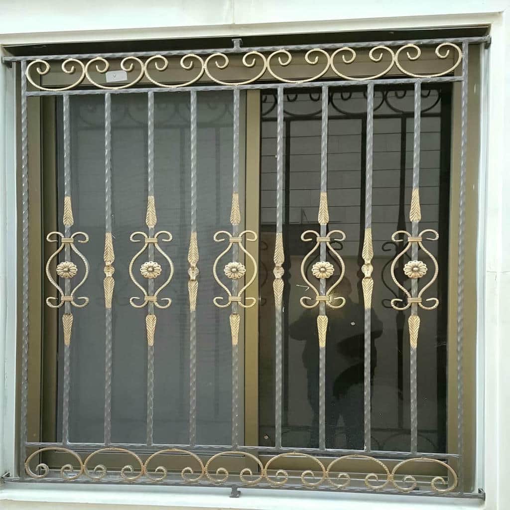 حفاظ پنجره سفارشی کنار قاب سنگی
