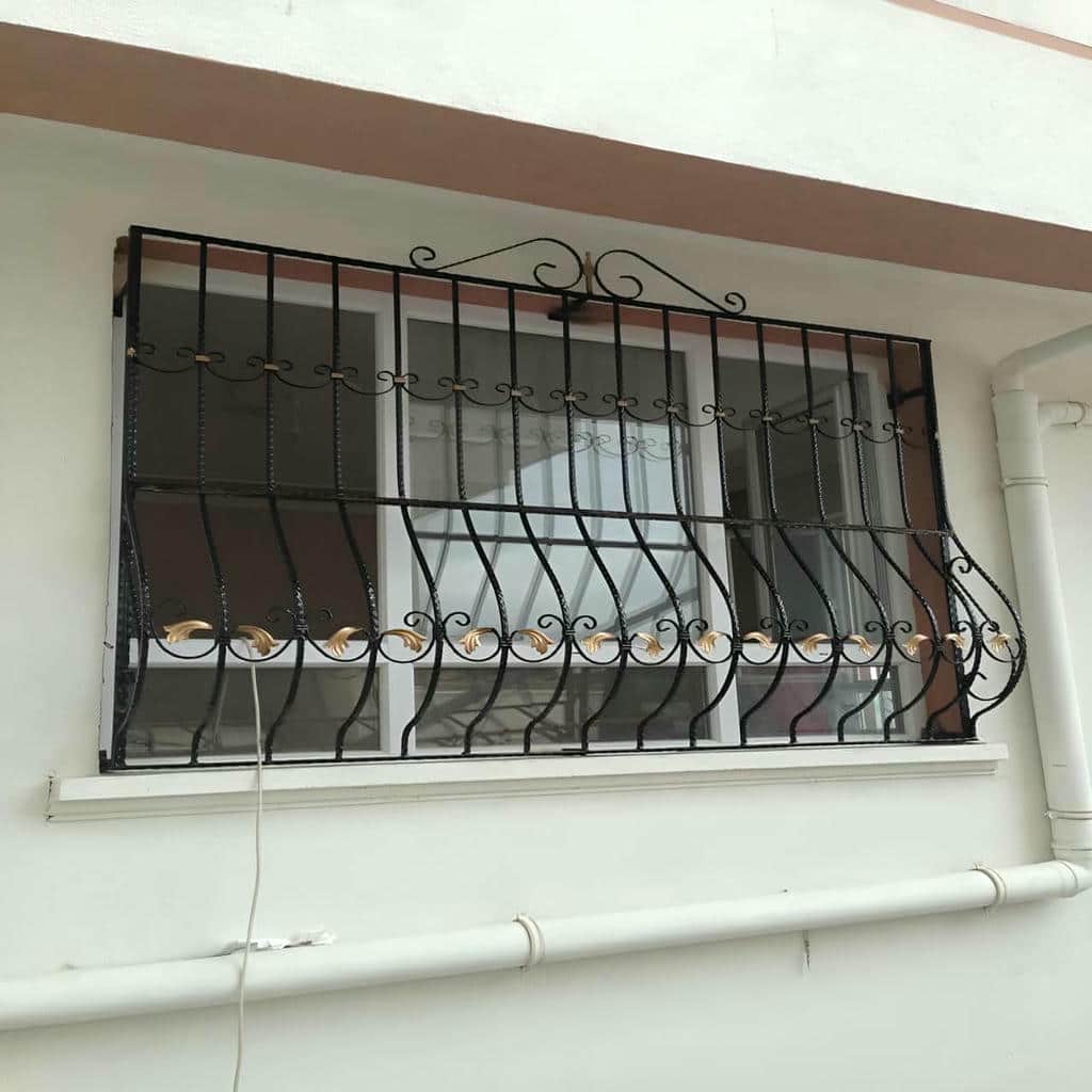 حفاظ پنجره فرفورژه برای نمای سنگی در استان آذربایجان غربی