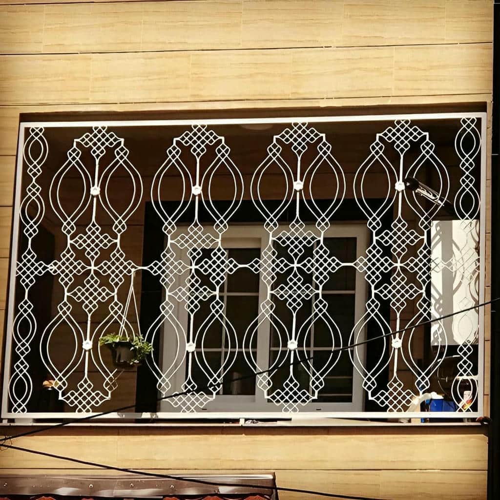 حفاظ پنجره فرفورژه در استان چهارمحال و بختیاری حفاظ پنجره فرفورژه در استان چهارمحال و بختیاری
