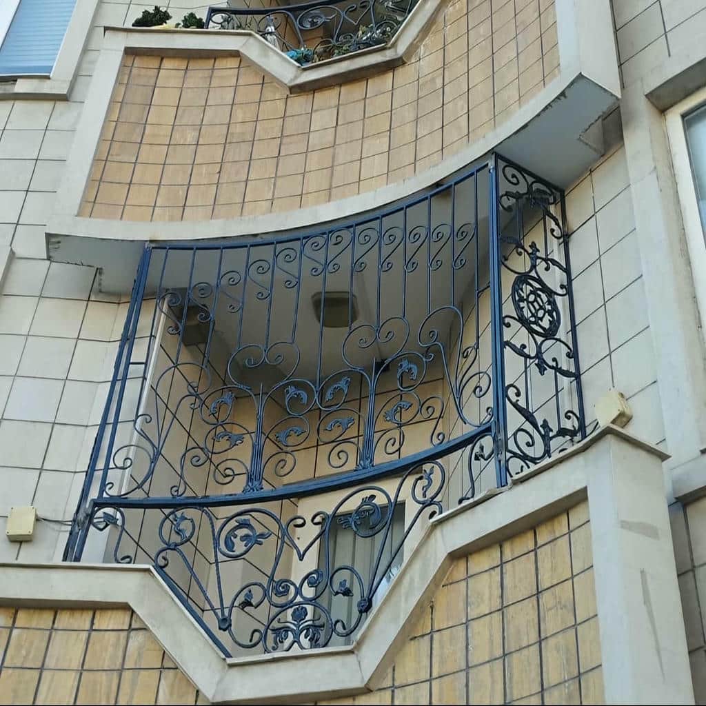 حفاظ پنجره فلزی با خطوط مینیمال در استان خوزستان