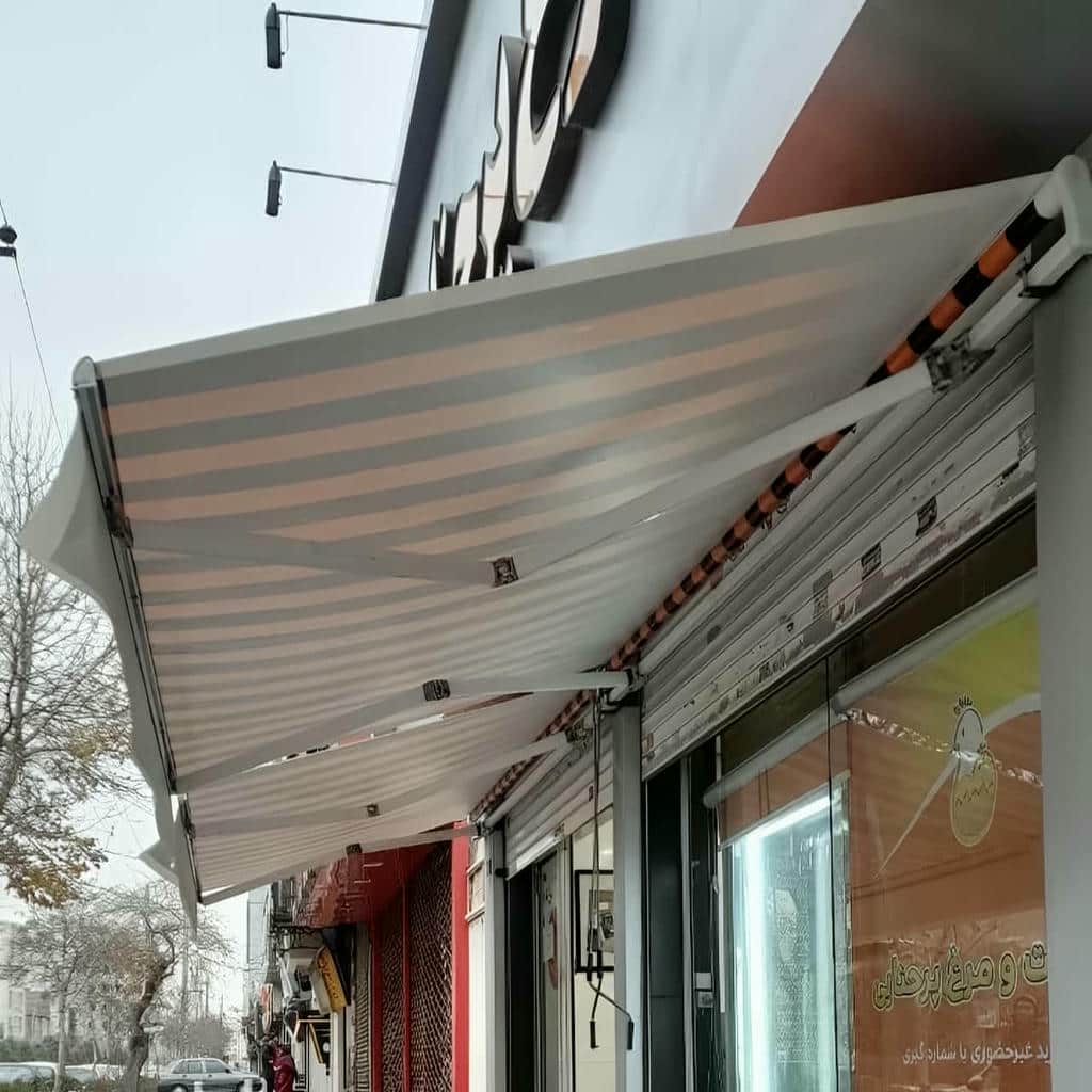 سایبان برقی بازویی برای ورودی مغازه در استان زنجان