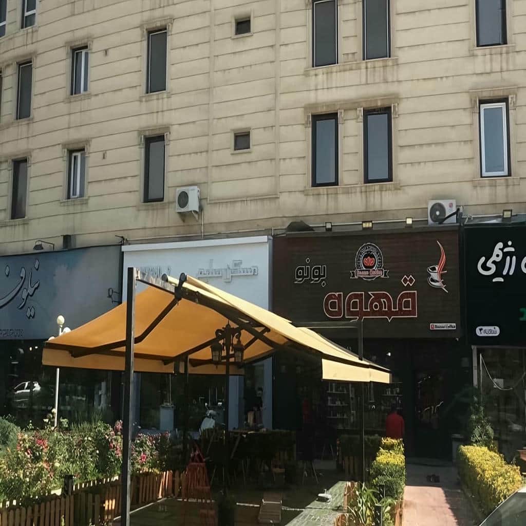 سایبان برقی همدان برای ورودی مغازه
