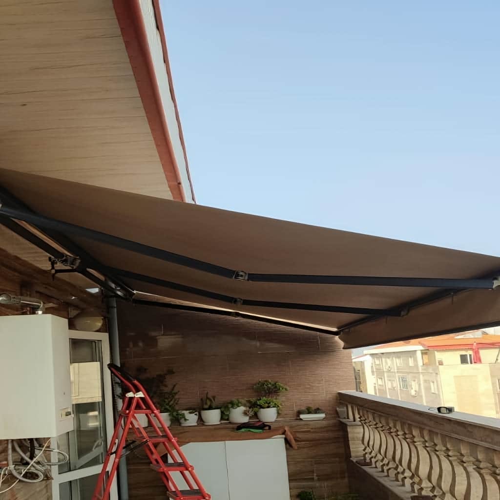 سایبان برقی پارچه کرم برای تراس در استان خراسان جنوبی