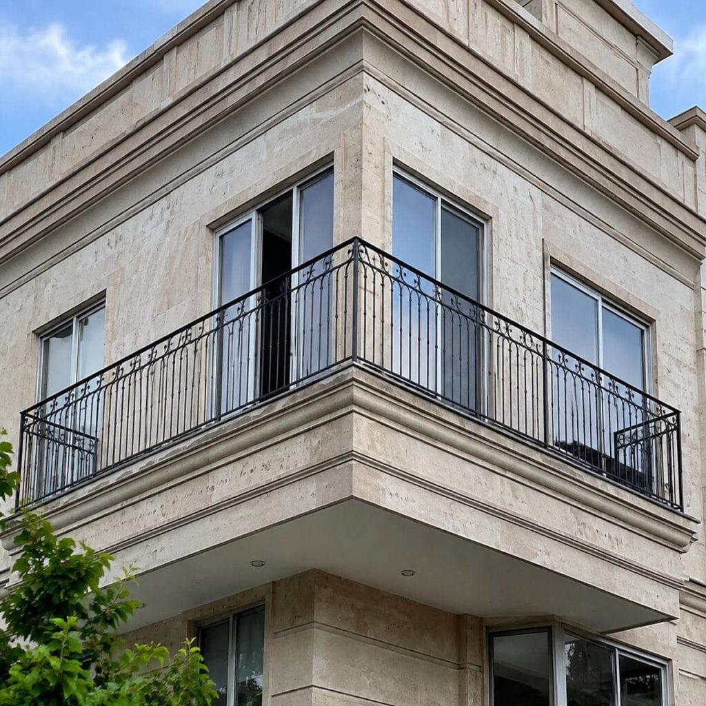 نرده بالکن طرح عمودی برای فضای مسکونی