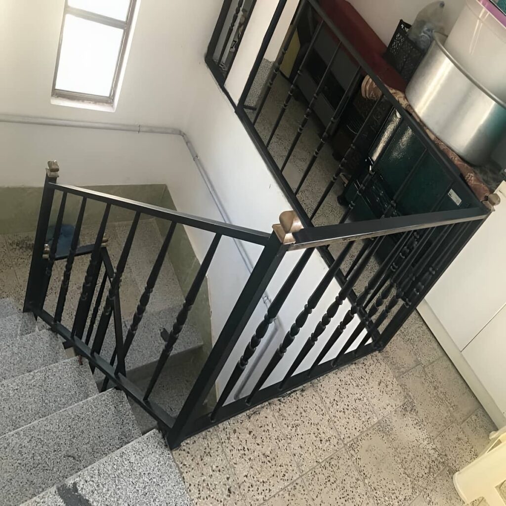 نرده راه پله استیل با دستگیره براق