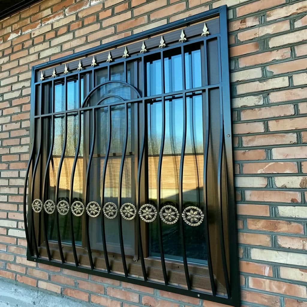 نرده پنجره فلزی با طرح ساده برای واحد مسکونی