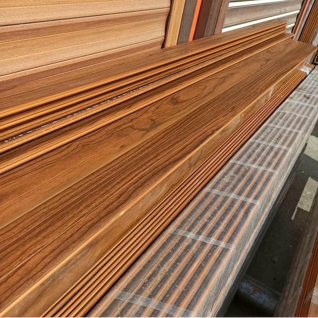 کرکره اتوماتیک برای ورودی محوطه تجاری