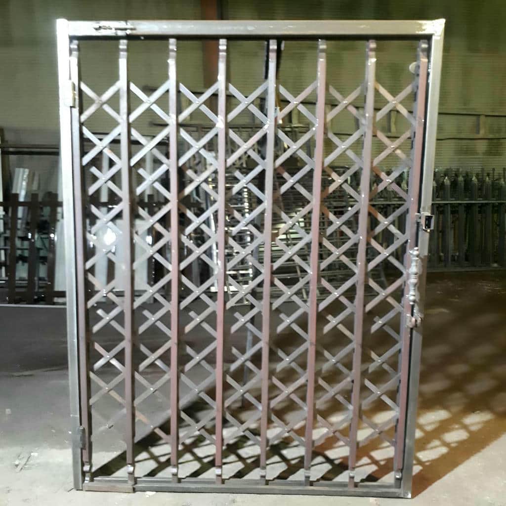گارد آکاردئونی تاشو برای راهروی باریک آپارتمان گارد آکاردئونی تاشو برای راهروی باریک آپارتمان