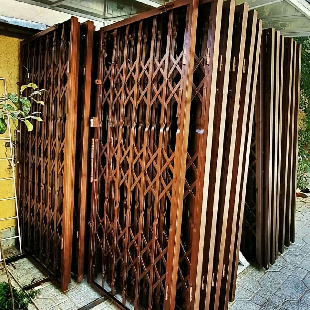 مرکز فروش و نصب تخصصی حفاظ درب آکاردئونی در ساری و حومه