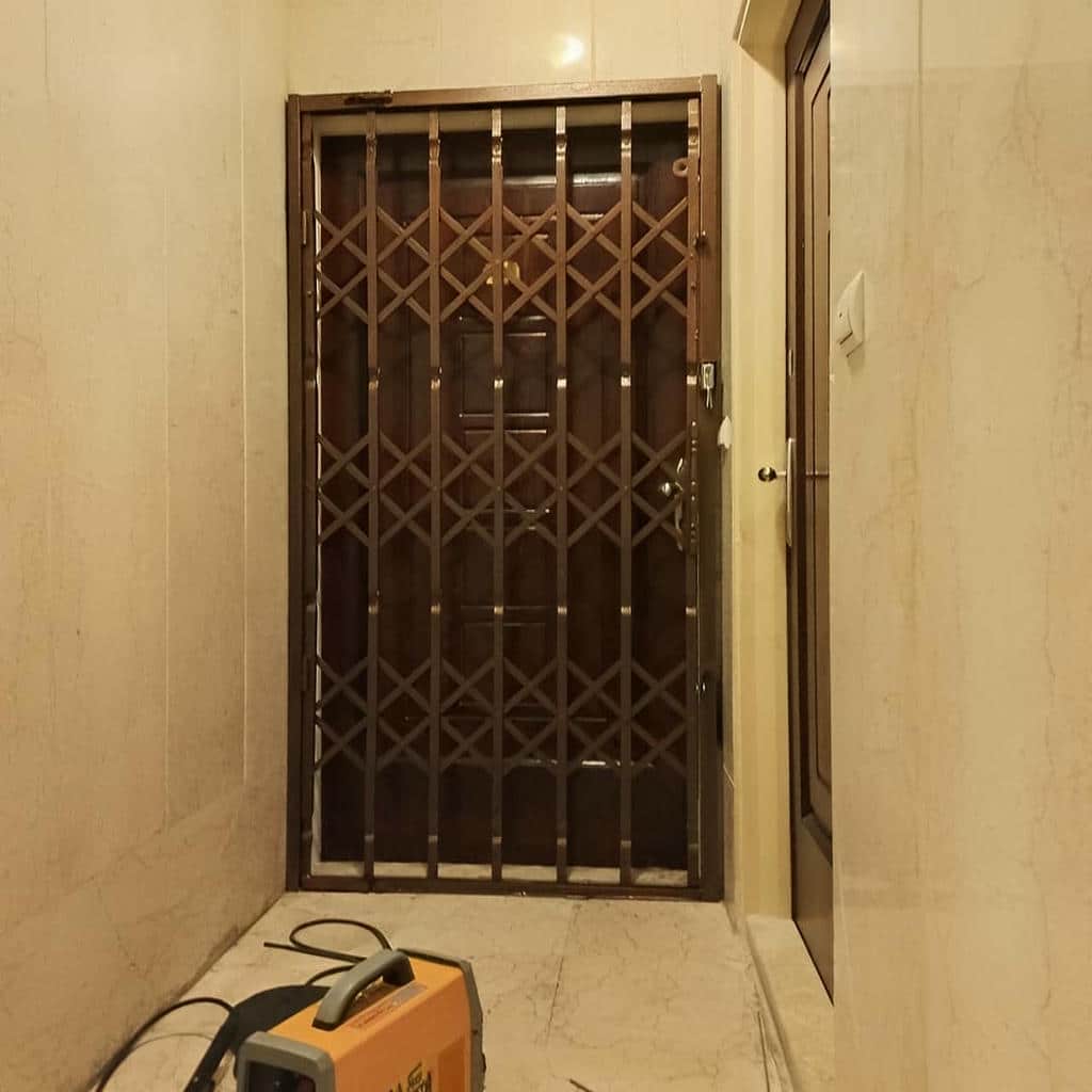 مرکز فروش و سفارش حفاظ درب آکاردئونی در شهرکرد و حومه