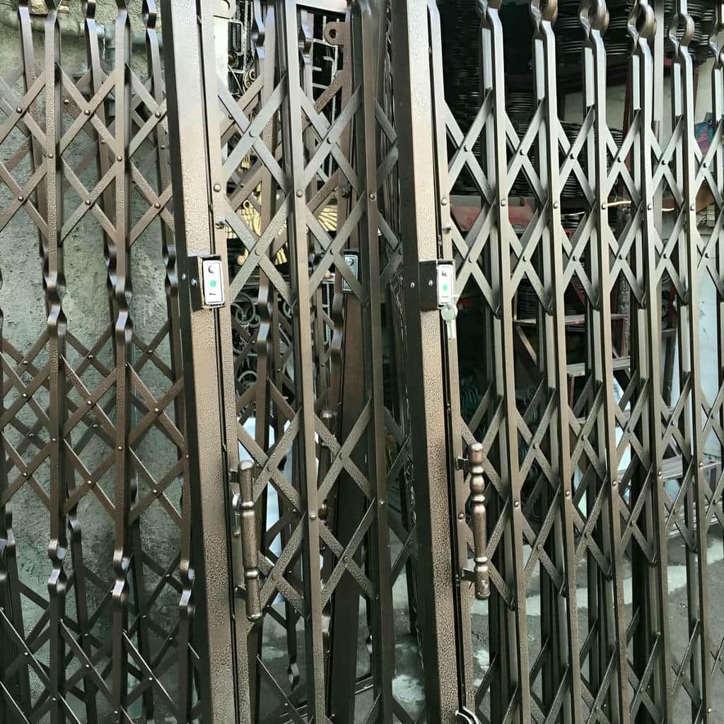 مرکز فروش و سفارش حفاظ درب آکاردئونی در اردبیل و حومه