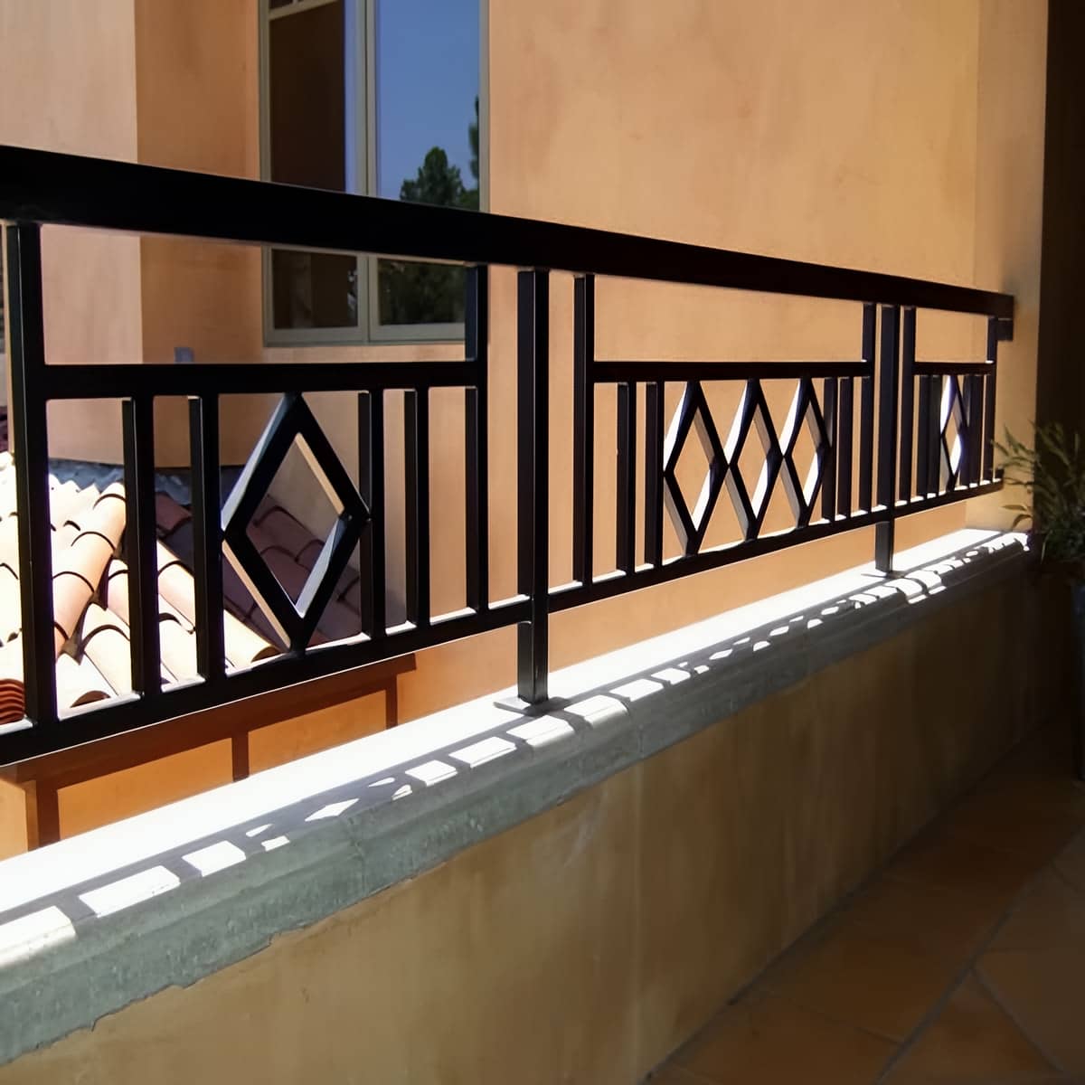 مرکز فروش نرده بالکن با نگهداری آسان در استان همدان